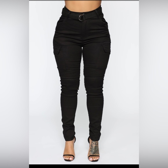 Black Fashionnova cargo pants with belt - Picture 4 of 5